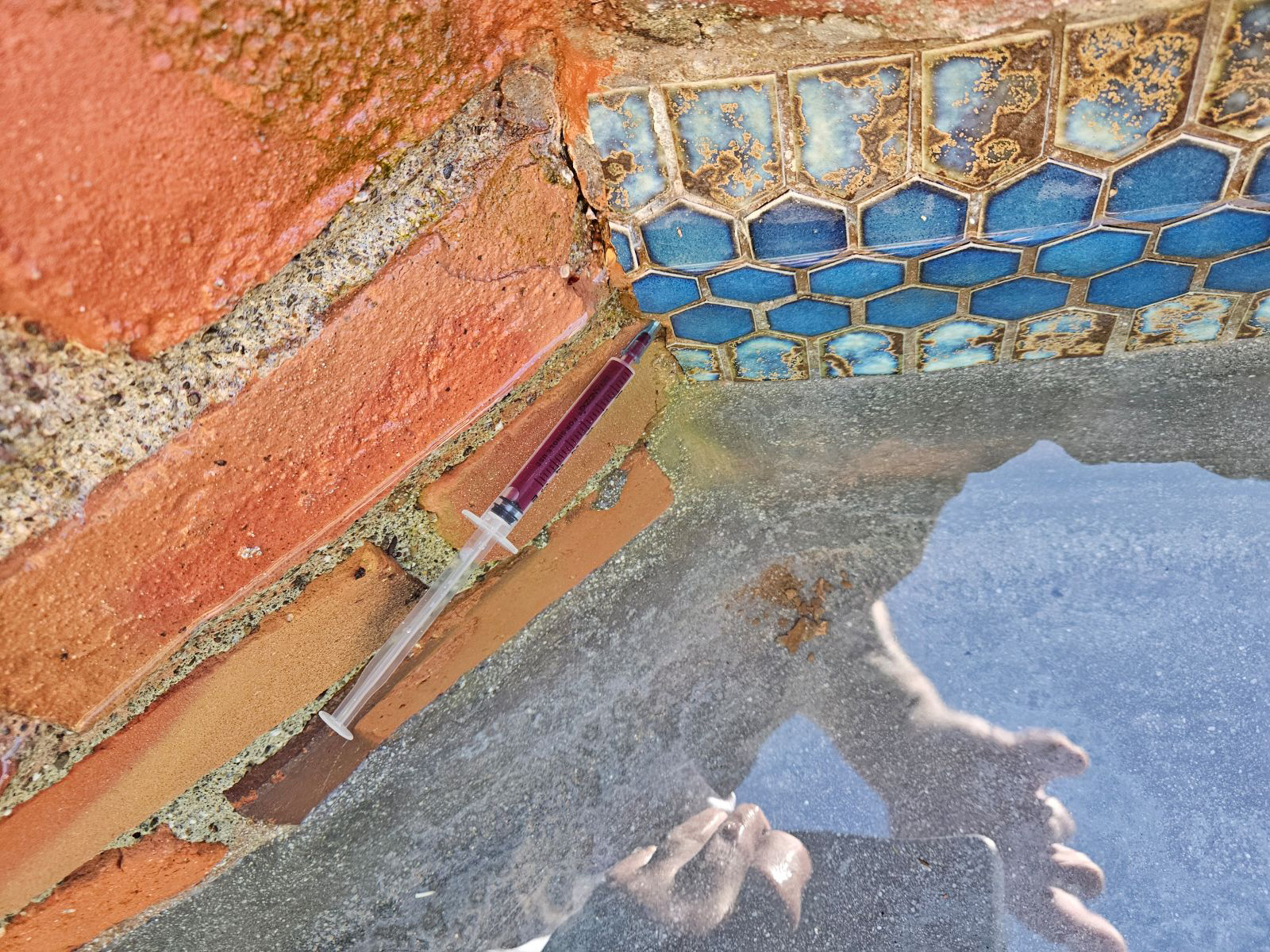 Pool leak repair 139